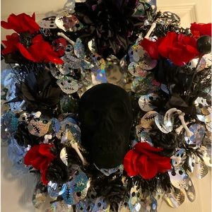 16in skulls and roses handmade Halloween wreath